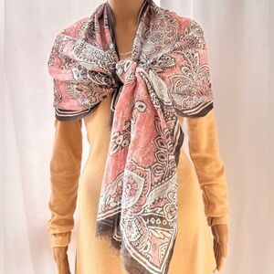 FRASS Pink and Brown Paisley Light Weight Weaved Wrap